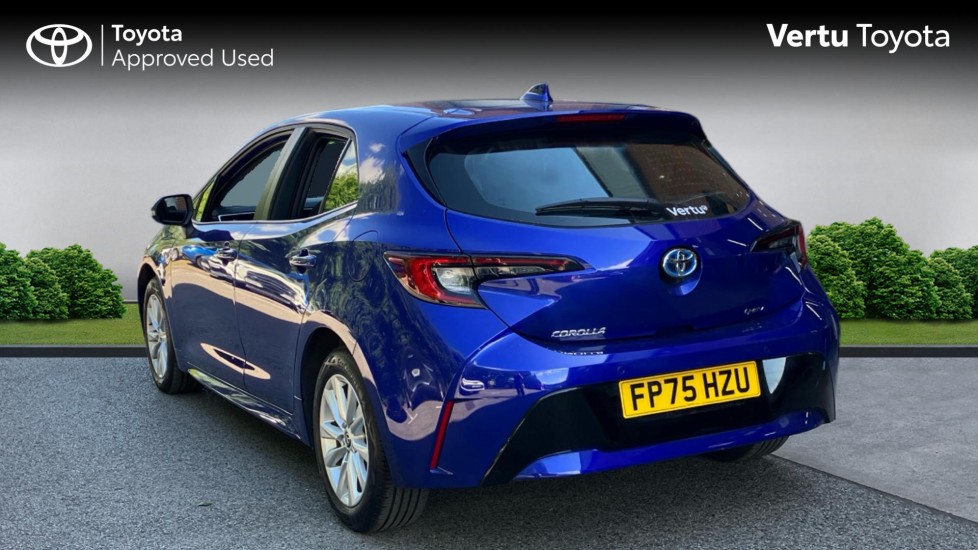 Toyota Corolla 2.0 Hybrid 178 Icon 5dr CVT Hybrid Hatchback - Image 4