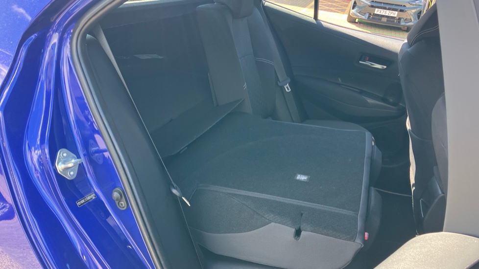 Toyota Corolla 2.0 Hybrid 178 Icon 5dr CVT Hybrid Hatchback - Image 18