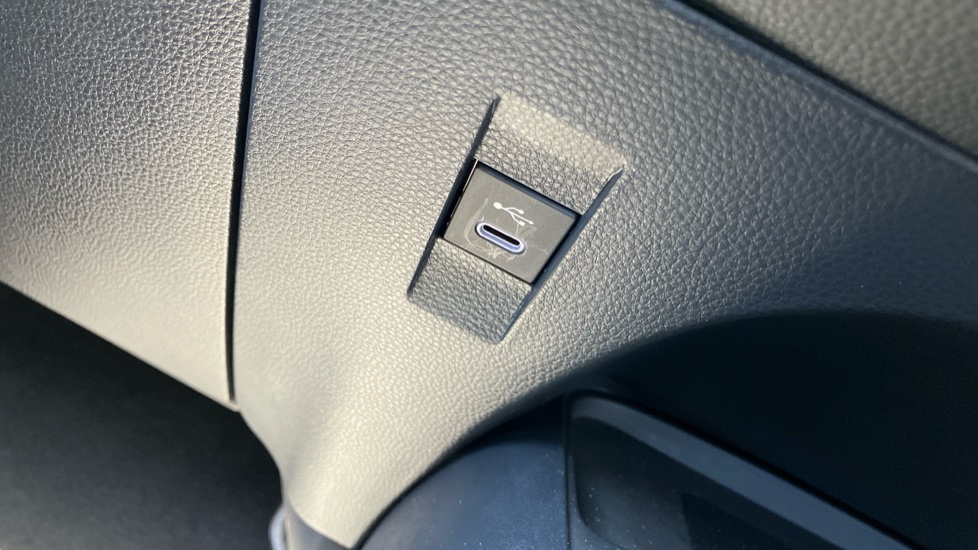 Toyota Corolla 2.0 Hybrid 178 Icon 5dr CVT Hybrid Hatchback - Image 39