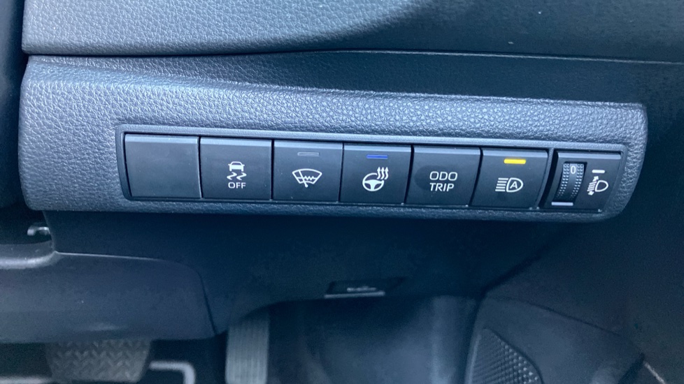 Toyota Corolla 2.0 Hybrid 178 Icon 5dr CVT Hybrid Hatchback - Image 70