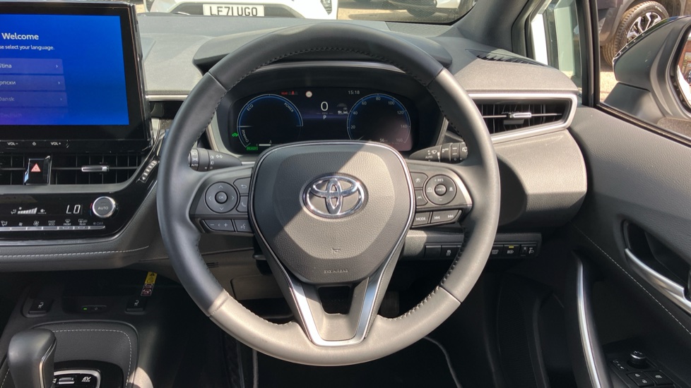 Toyota Corolla 1.8 Hybrid Design 5dr CVT Hybrid Hatchback - Image 7