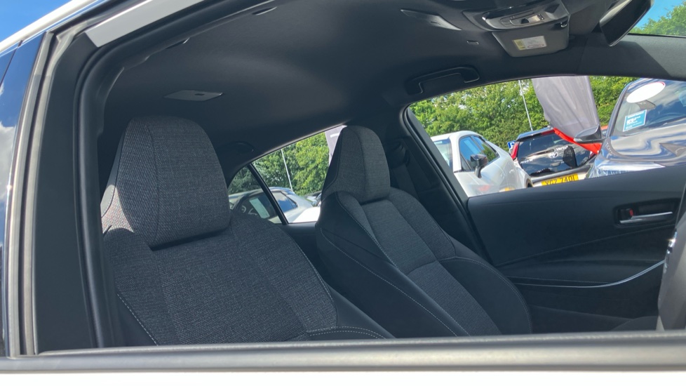 Toyota Corolla 1.8 Hybrid Design 5dr CVT Hybrid Hatchback - Image 19