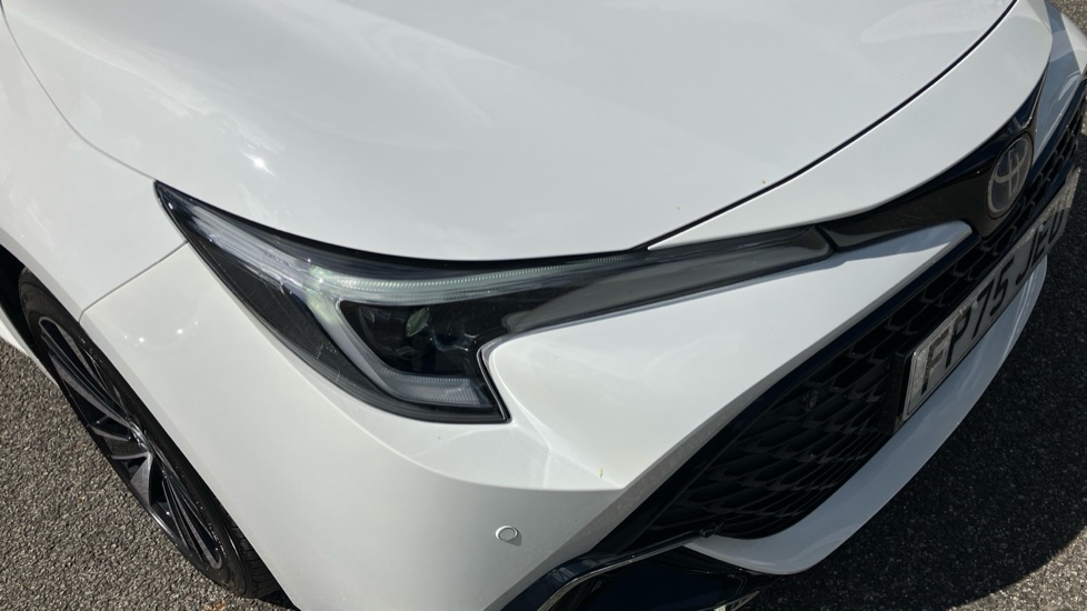 Toyota Corolla 1.8 Hybrid Design 5dr CVT Hybrid Hatchback - Image 20