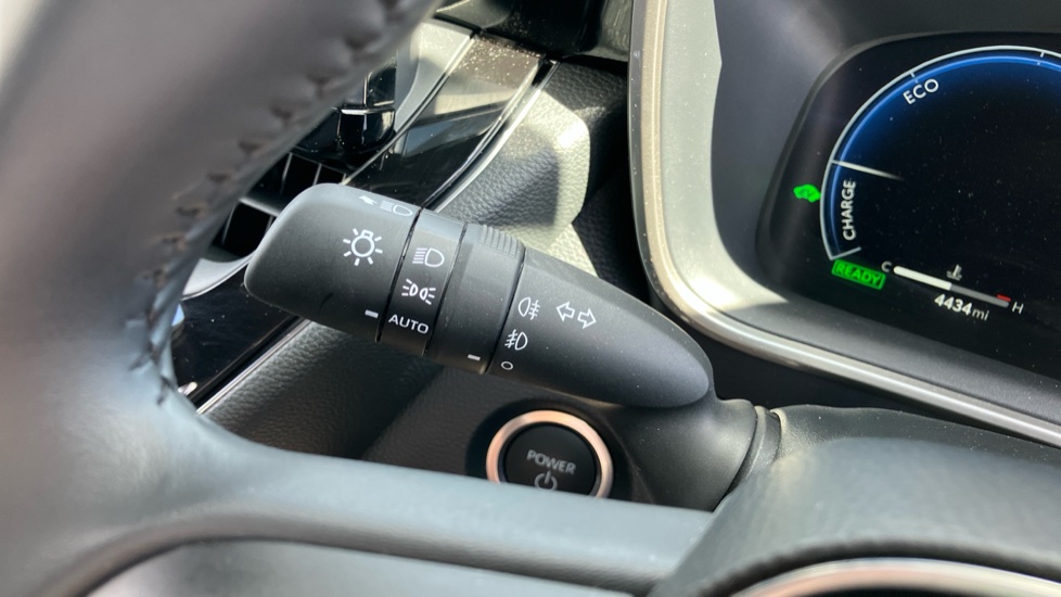 Toyota Corolla 1.8 Hybrid Design 5dr CVT Hybrid Hatchback - Image 36