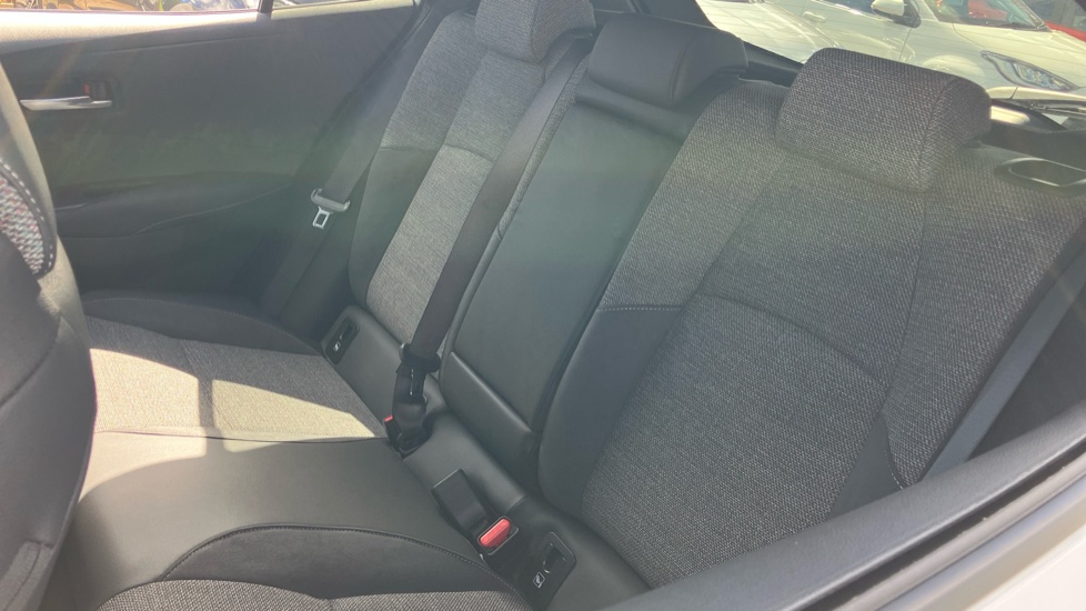 Toyota Corolla 1.8 Hybrid Design 5dr CVT Hybrid Hatchback - Image 46