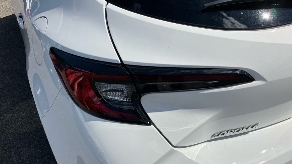 Toyota Corolla 1.8 Hybrid Design 5dr CVT Hybrid Hatchback - Image 47