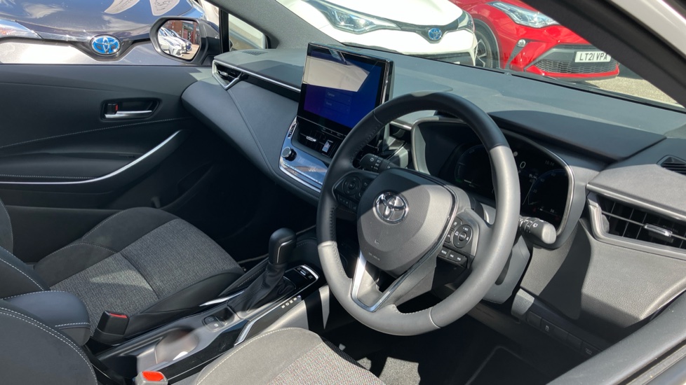 Toyota Corolla 1.8 Hybrid Design 5dr CVT Hybrid Hatchback - Image 61