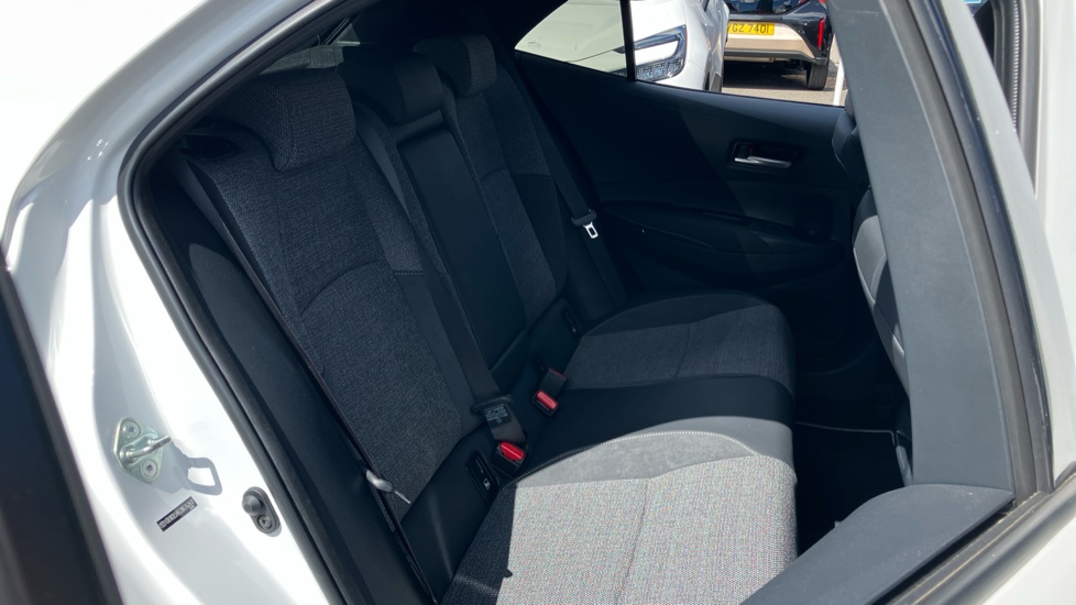 Toyota Corolla 1.8 Hybrid Design 5dr CVT Hybrid Hatchback - Image 62