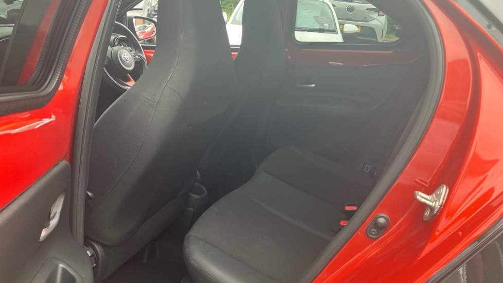 Toyota Aygo X 1.0 VVT-i Exclusive 5dr Petrol Hatchback - Image 15