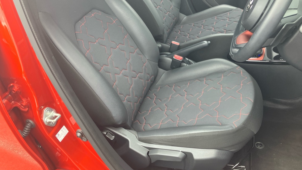 Toyota Aygo X 1.0 VVT-i Exclusive 5dr Petrol Hatchback - Image 17