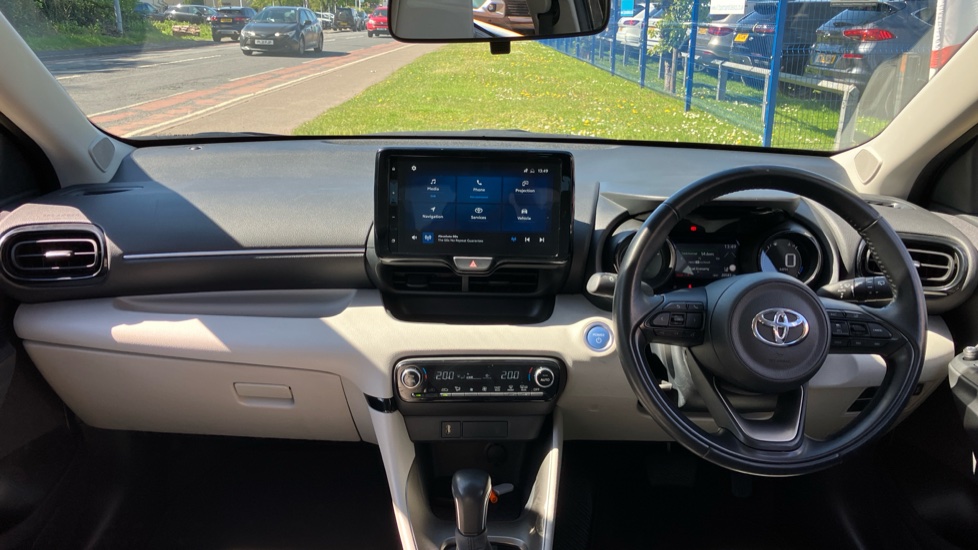 Toyota Yaris 1.5 Hybrid Excel 5dr CVT Hybrid Hatchback - Image 6