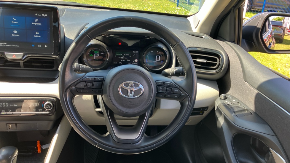 Toyota Yaris 1.5 Hybrid Excel 5dr CVT Hybrid Hatchback - Image 7