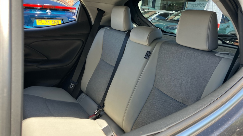 Toyota Yaris 1.5 Hybrid Excel 5dr CVT Hybrid Hatchback - Image 43