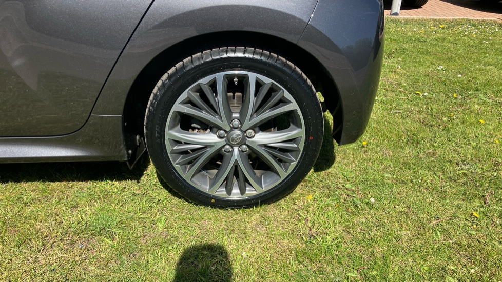 Toyota Yaris 1.5 Hybrid Excel 5dr CVT Hybrid Hatchback - Image 57