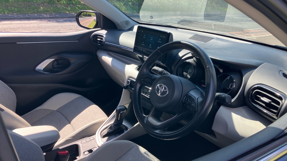 Toyota Yaris 1.5 Hybrid Excel 5dr CVT Hybrid Hatchback - Image 62