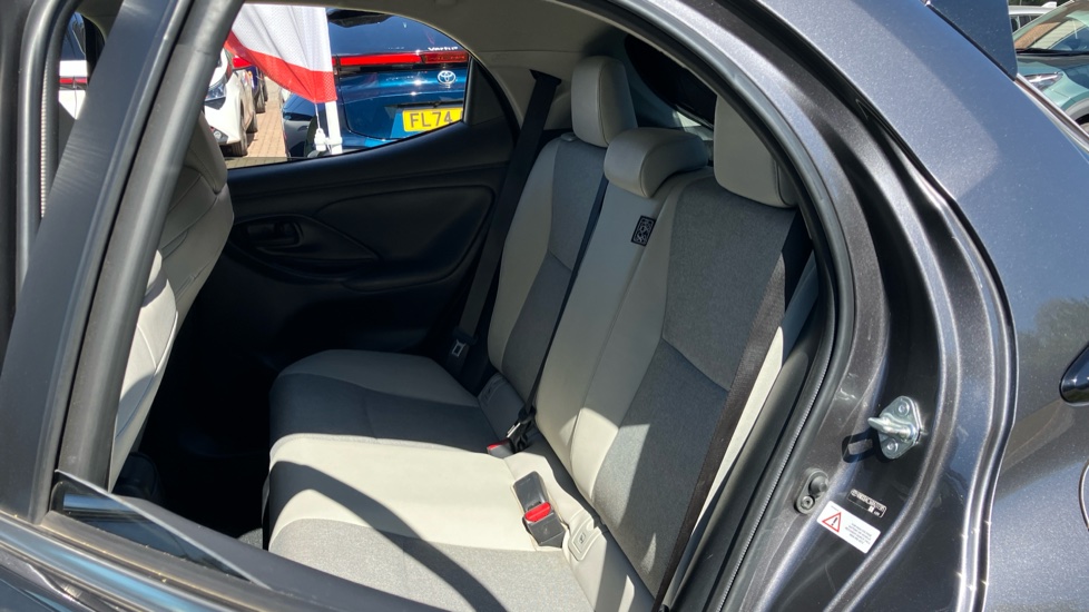 Toyota Yaris 1.5 Hybrid Excel 5dr CVT Hybrid Hatchback - Image 64
