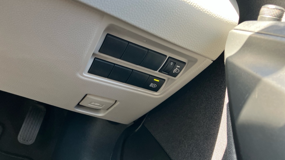 Toyota Yaris 1.5 Hybrid Excel 5dr CVT Hybrid Hatchback - Image 67