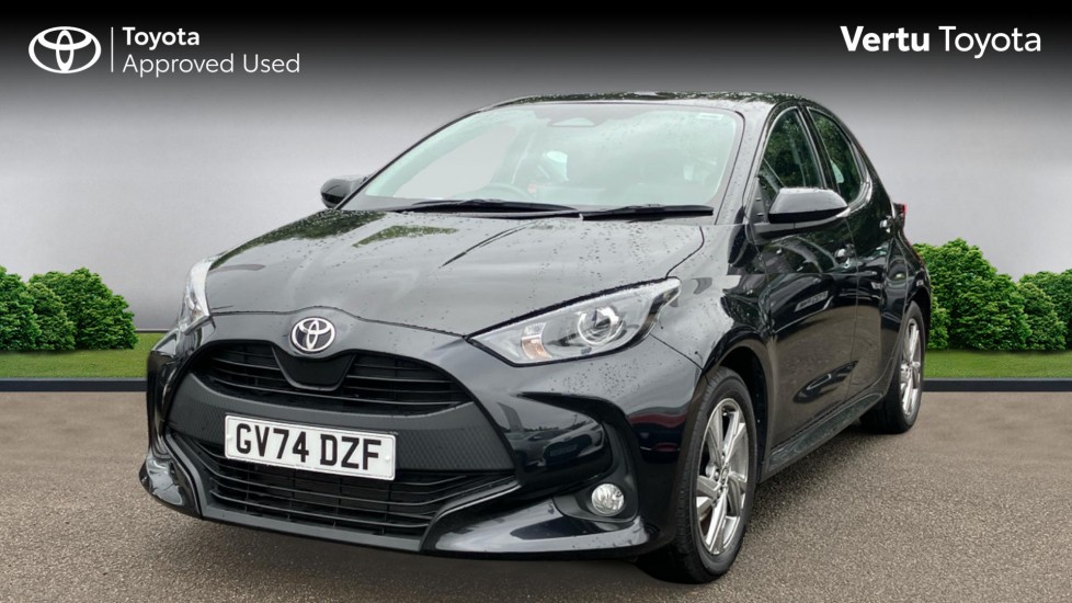 Toyota Yaris 1.5 Hybrid Icon 5dr CVT Hybrid Hatchback - Image 3
