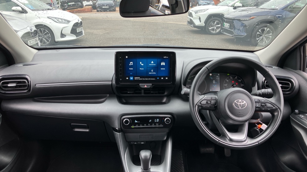 Toyota Yaris 1.5 Hybrid Icon 5dr CVT Hybrid Hatchback - Image 6