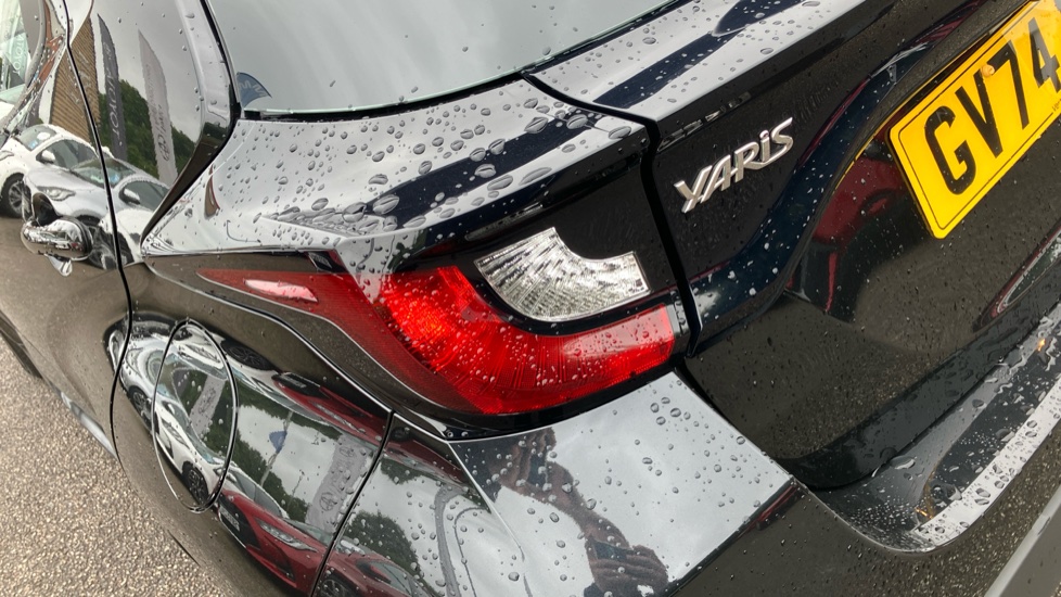 Toyota Yaris 1.5 Hybrid Icon 5dr CVT Hybrid Hatchback - Image 21