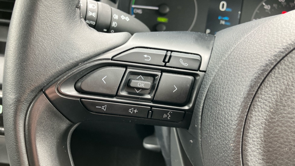 Toyota Yaris 1.5 Hybrid Icon 5dr CVT Hybrid Hatchback - Image 41