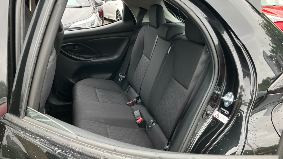 Toyota Yaris 1.5 Hybrid Icon 5dr CVT Hybrid Hatchback - Image 63