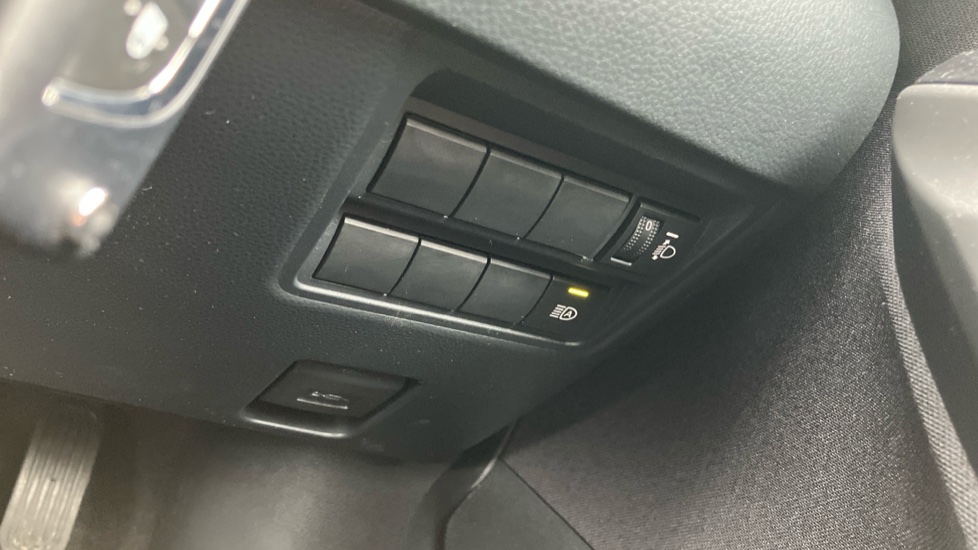 Toyota Yaris 1.5 Hybrid Icon 5dr CVT Hybrid Hatchback - Image 67