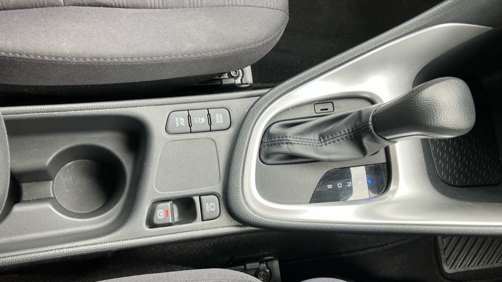 Toyota Yaris 1.5 Hybrid Icon 5dr CVT Hybrid Hatchback - Image 68