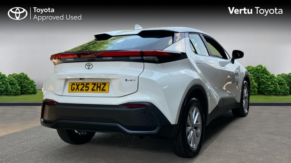 Toyota C-HR 1.8 Hybrid Icon 5dr CVT Hybrid Hatchback - Image 2