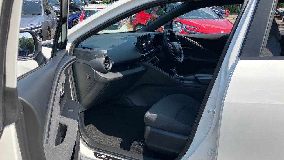 Toyota C-HR 1.8 Hybrid Icon 5dr CVT Hybrid Hatchback - Image 5