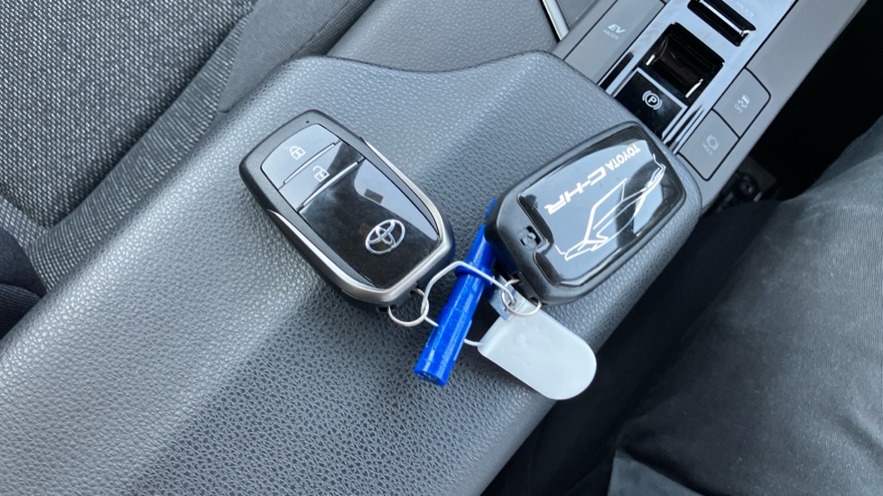 Toyota C-HR 1.8 Hybrid Icon 5dr CVT Hybrid Hatchback - Image 28