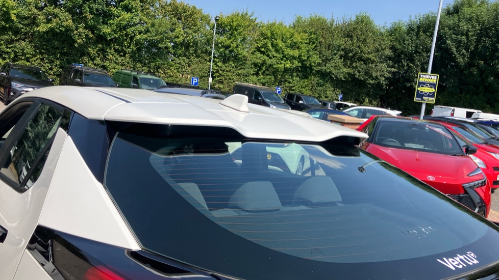 Toyota C-HR 1.8 Hybrid Icon 5dr CVT Hybrid Hatchback - Image 31