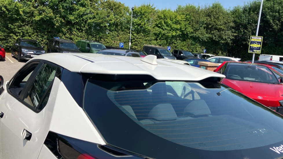 Toyota C-HR 1.8 Hybrid Icon 5dr CVT Hybrid Hatchback - Image 34