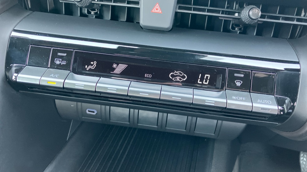 Toyota C-HR 1.8 Hybrid Icon 5dr CVT Hybrid Hatchback - Image 37