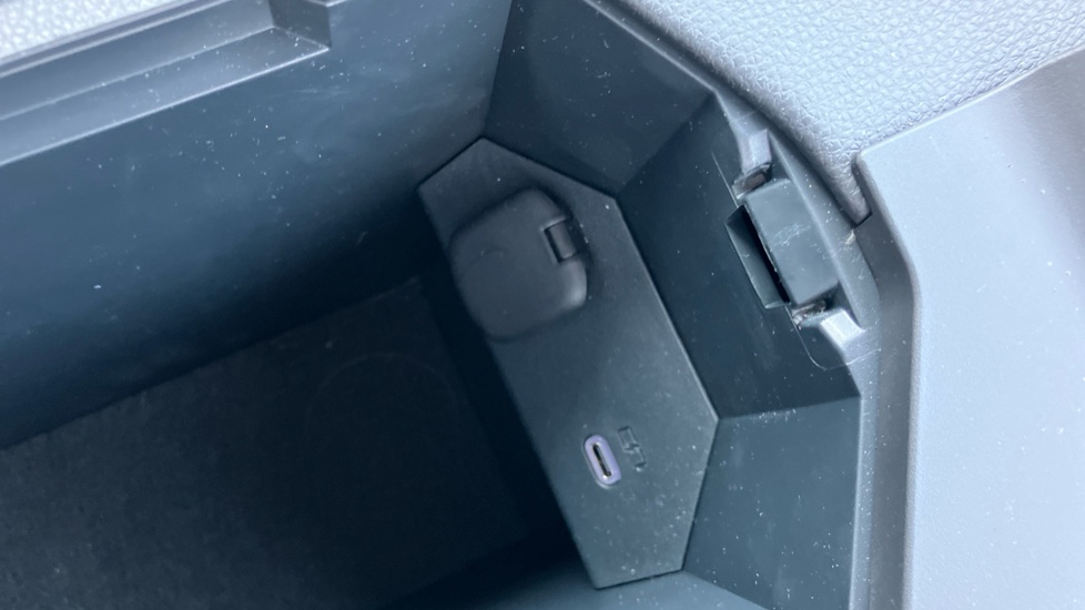 Toyota C-HR 1.8 Hybrid Icon 5dr CVT Hybrid Hatchback - Image 39