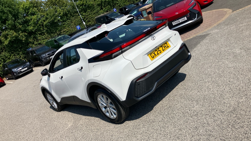 Toyota C-HR 1.8 Hybrid Icon 5dr CVT Hybrid Hatchback - Image 52