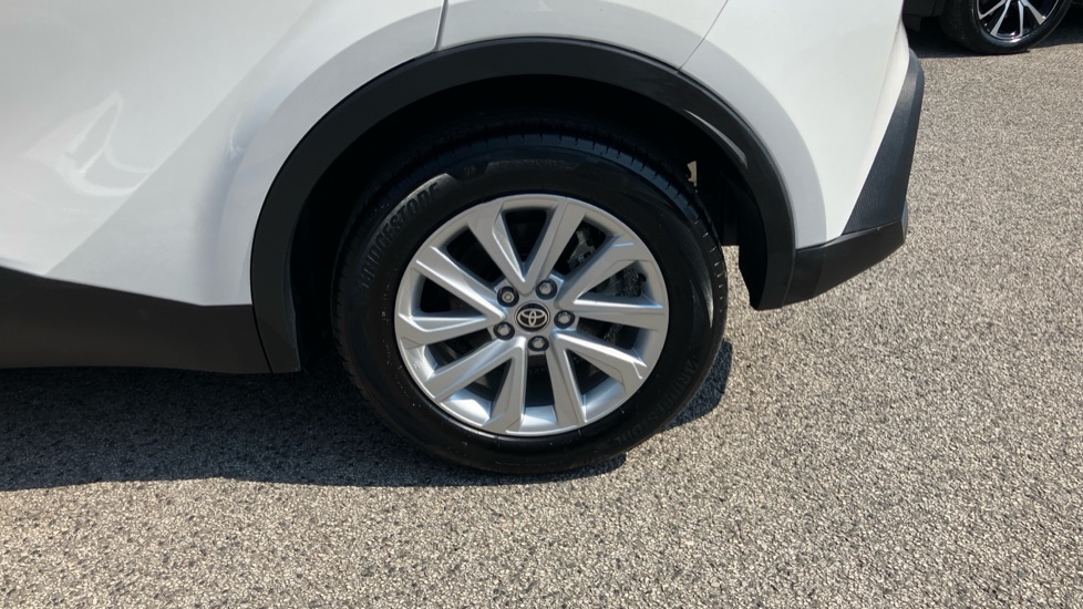 Toyota C-HR 1.8 Hybrid Icon 5dr CVT Hybrid Hatchback - Image 56