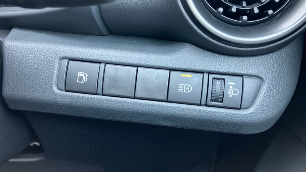 Toyota C-HR 1.8 Hybrid Icon 5dr CVT Hybrid Hatchback - Image 64