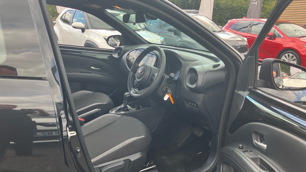 Toyota Aygo X 1.0 VVT-i Pure 5dr Auto Petrol Hatchback - Image 12