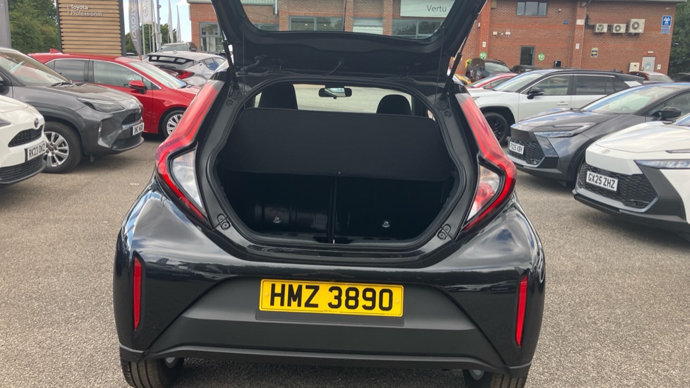 Toyota Aygo X 1.0 VVT-i Pure 5dr Auto Petrol Hatchback - Image 13