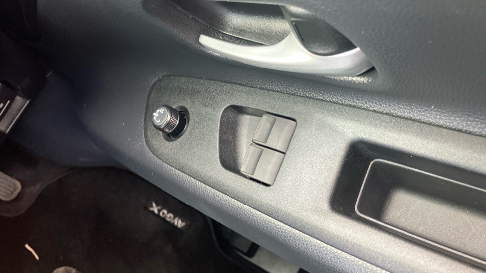 Toyota Aygo X 1.0 VVT-i Pure 5dr Auto Petrol Hatchback - Image 33