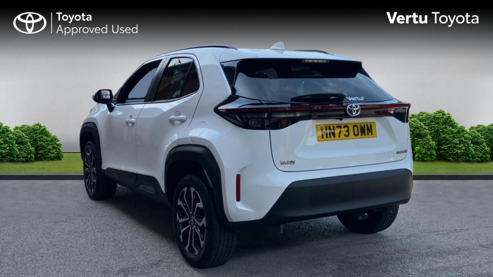 Toyota Yaris Cross 1.5 Hybrid Design 5dr CVT Hybrid Estate - Image 4
