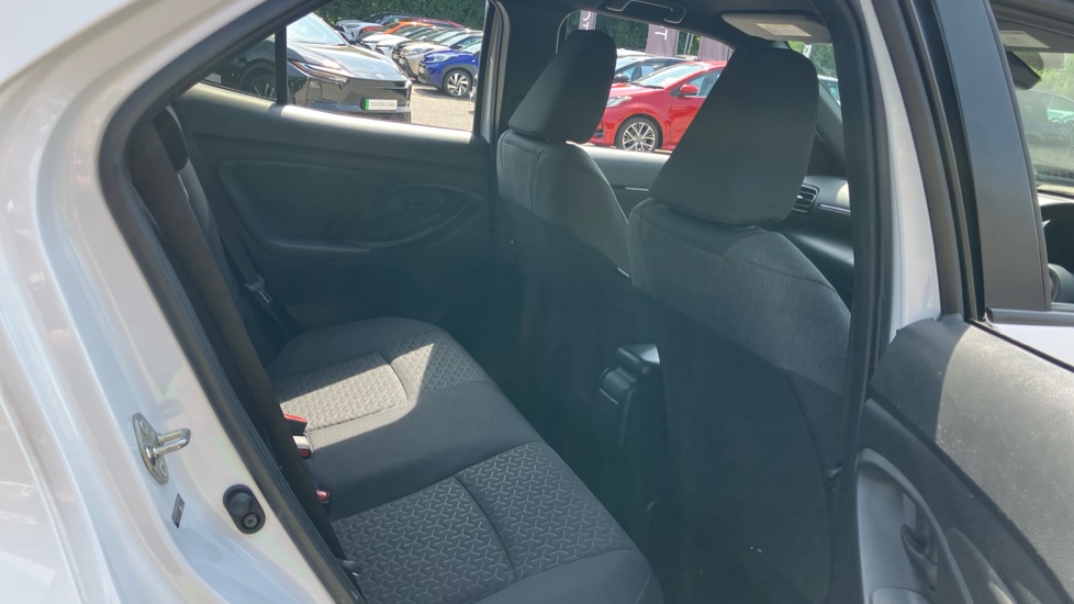 Toyota Yaris Cross 1.5 Hybrid Design 5dr CVT Hybrid Estate - Image 8
