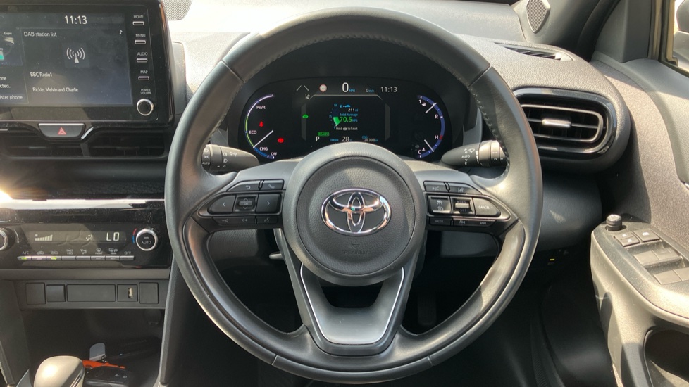 Toyota Yaris Cross 1.5 Hybrid Design 5dr CVT Hybrid Estate - Image 10