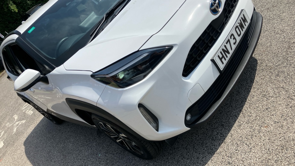Toyota Yaris Cross 1.5 Hybrid Design 5dr CVT Hybrid Estate - Image 20