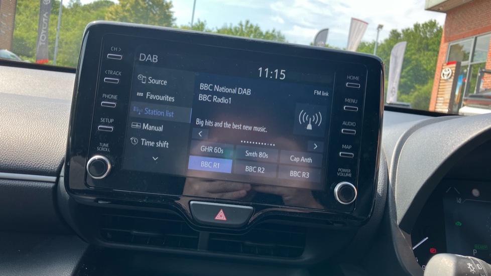 Toyota Yaris Cross 1.5 Hybrid Design 5dr CVT Hybrid Estate - Image 48