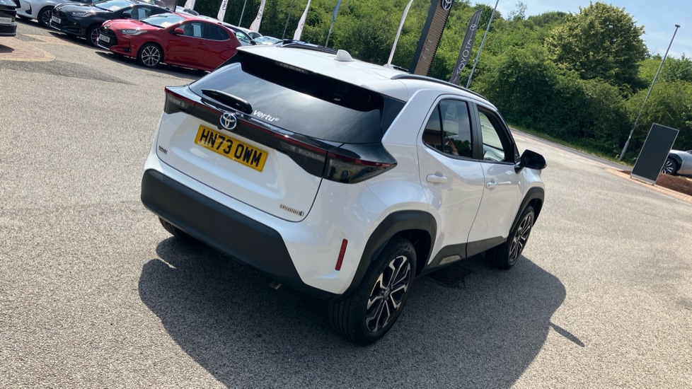Toyota Yaris Cross 1.5 Hybrid Design 5dr CVT Hybrid Estate - Image 53