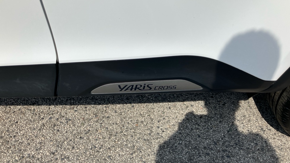 Toyota Yaris Cross 1.5 Hybrid Design 5dr CVT Hybrid Estate - Image 57