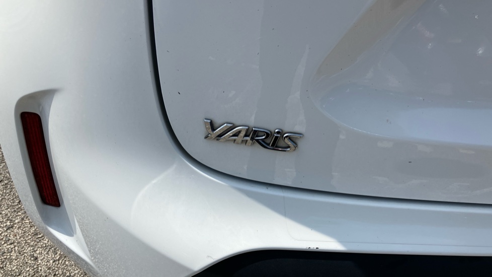 Toyota Yaris Cross 1.5 Hybrid Design 5dr CVT Hybrid Estate - Image 58
