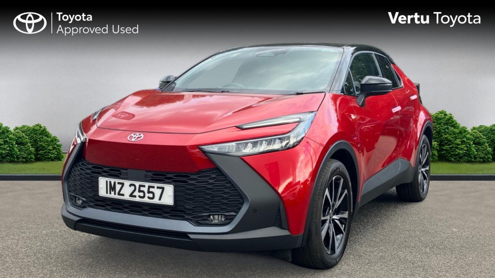 Toyota C-HR 2.0 PHEV Design 5dr CVT Hatchback - Image 3